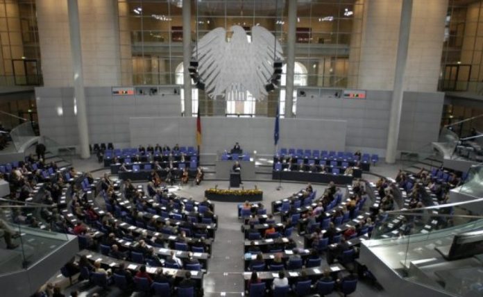 auto_Bundestagu-594x3651568628824