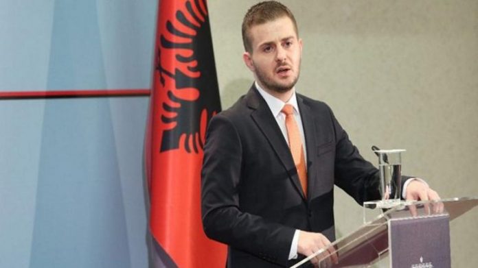 cakaj-konference-1220x545-770x433