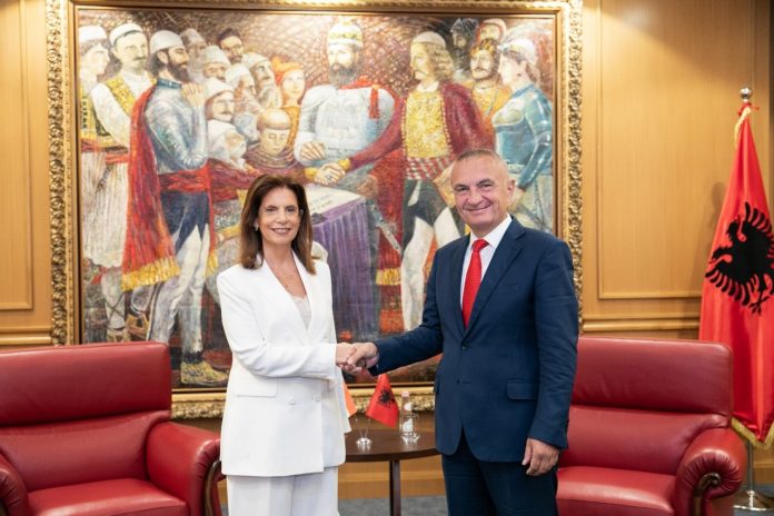 72322410_2528489530530638_1460972957261103104_o