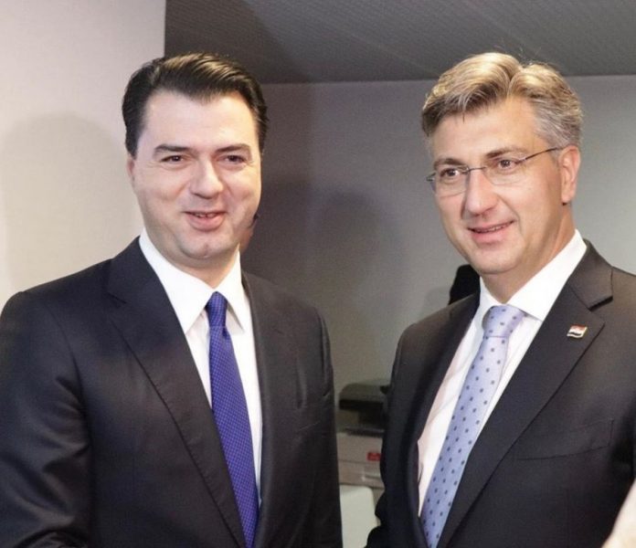 auto_78771845_2764056573645506_755459939635298304_o1574252925