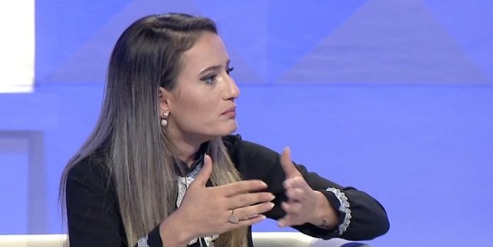 004BE83E-643B-4B3A-8E60-46F0E253902D