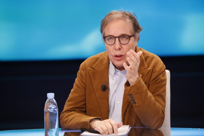 DFB66708-A178-470A-A346-60E47C220019