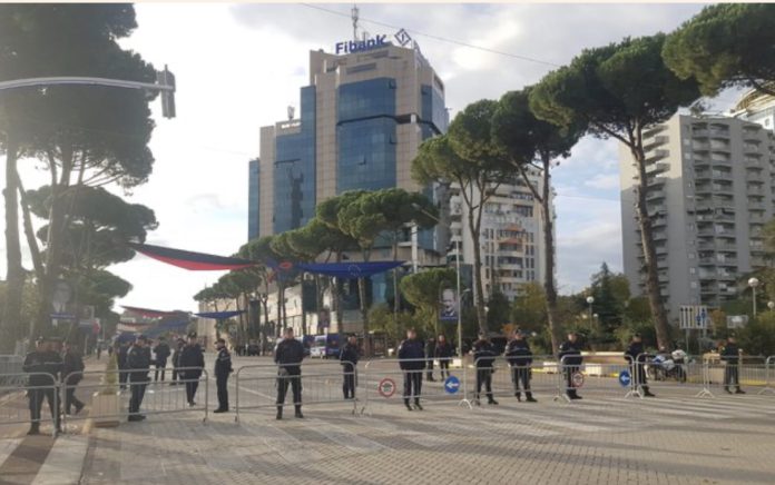 FB480057-B4E0-4074-8D6C-A47F96AED843