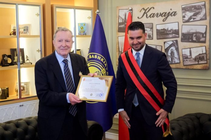 -900-0-1752317430x602591a8-f9d9-4a73-b1ad-aaf195cbdbc9-530