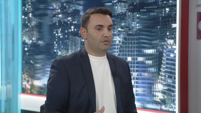 -900-0-1752784308x17-korrik-debat-clean-0001-frame-35558-209