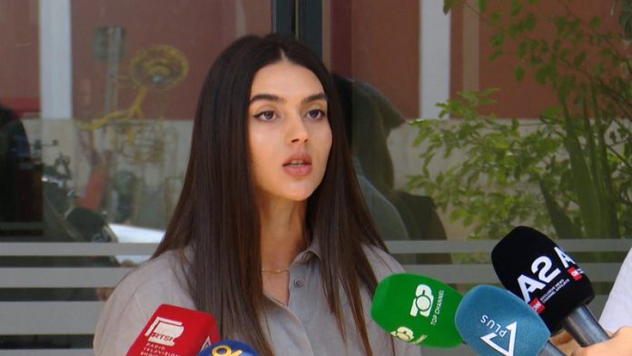 -800-0-181b53d3c9ec6c350a452044dd95de16