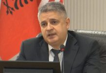 Adnan Xholi tregon çfarë do i thoshte dikujt me pushtet në zyrën e tij