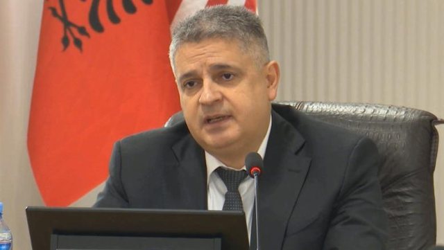 -640-0-adnan-xholi-1-930