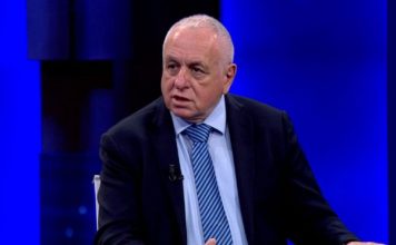 Tritan Shehu: Rama po shkatërron spitalin e Përmetit për qendra refugjatësh