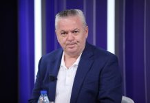 Murrizi ironizon protestën e PD-së: Të enjten votojnë për Ramën, të shtunën të ftojnë për rrëzimin e tij