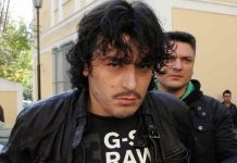 Policia greke kontrolle në burgun e Domokos, gjenden celularë dhe thika në qelinë e Alket Rizait