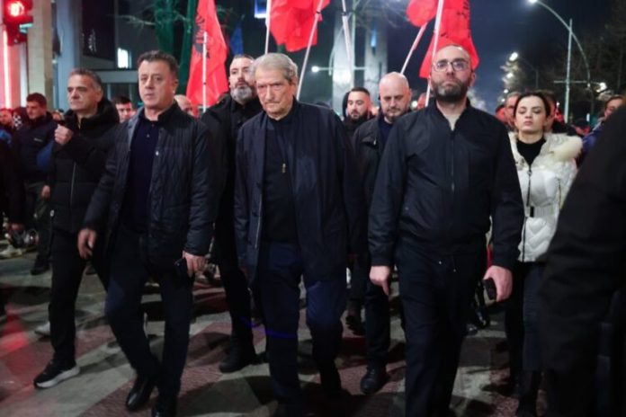 900-0-1772387081xbardhi-263-750x500