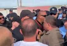 Tensione në aeroportin e Vlorës/ Punonjësit përplasen me policinë