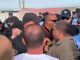 Tensione në aeroportin e Vlorës/ Punonjësit përplasen me policinë