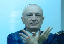 Ndërron jetë babai i Ilir Metës, kreu i PL del nga qelia dhe merr pjesë në ceremoninë mortore