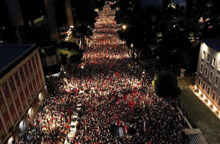 Anketa e “Monitor”, nga kapja e shtetit te korrupsioni, arsyet pse po protestohet
