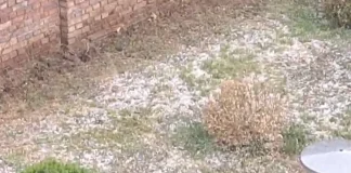 Stuhi e fortë shiu dhe breshëri në Elbasan, përmbyten rrugët e qytetit