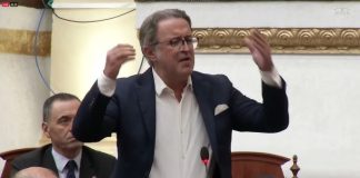 Alizoti: Futini brenda në Kuvend protestuesit që të na gjuajnë me vezë, e kemi hak