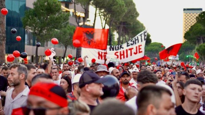proteste-albania-1200x675-1-1200x675-1-750x422