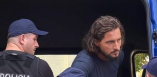 “Sokrat, jemi këtu o shpirt”, vrasja e turistit portugez në Ksamil, dalin para Gjykatës të arrestuarit, familjarët i mbështesin me thirrje!