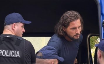 “Sokrat, jemi këtu o shpirt”, vrasja e turistit portugez në Ksamil, dalin para Gjykatës të arrestuarit, familjarët i mbështesin me thirrje!