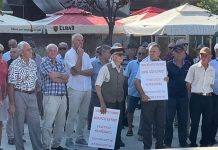 Banorët e Patosit dalin në protestë, kundërshtojnë bashkimin me Fierin