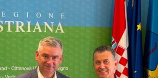 Gazetari dhe realizuesi i Emisionit Gjurmët Lorenc Shehu merr “Mirēnjohje” nga Bashksija shqiptare në Umag tē Istrias nē Kroaci.