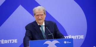 Berisha kthehet nga SHBA: Kërkova ndihmë për rrëzimin e diktaturës së krimit dhe drogës
