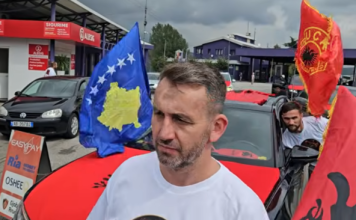 Sot protesta kombëtare në Tiranë, qindra shqiptarë nga diaspora mbërrijnë në Morinë