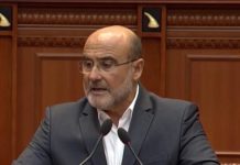 Deputeti i PS, Sinaj: Nuk më është bërë asnjë presion apo ultimatum. Ja me kë fola që ndryshove vendim