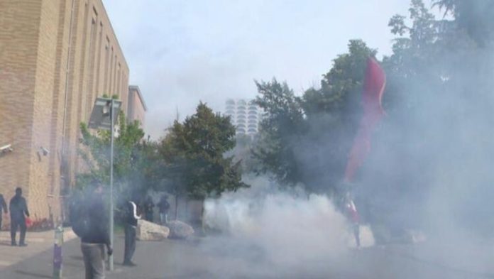 1792063742_protestatkunderqeverise-750x423