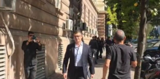 “O hajdut…”/ Pirro Vengu pritet me protesta para Kryesisë së Kuvendit