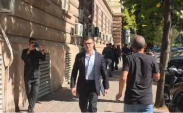 “O hajdut…”/ Pirro Vengu pritet me protesta para Kryesisë së Kuvendit
