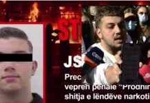 Rama e akuzoi për shitje droge, studenti i përgjigjet nga protesta: Jam me mesatare 10! Përpjekjet e fundit të diktatorit!