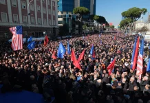 PD thërret protestë kombëtare të shtunën në mbështetje të studentëve dhe gjimnazistëve