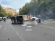 Tensione në qendër të Tiranës, në flakë koshat e plehrave dhe frigoriferët e kioskave