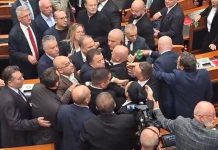 Tensionet në Kuvend/ Sekretariati i Etikës përjashton me 60 ditë nga seancat 6 deputetë të PD