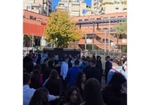 Një ditë pas protestës 9-orëshe në Tiranë, gjimnazistët e “Partizanit” bojkotojnë mësimin